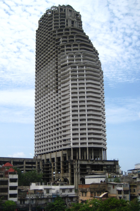 Башня Sathorn в Бангкоке, Таиланд. \ Фото: ru.m.wikipedia.org.
