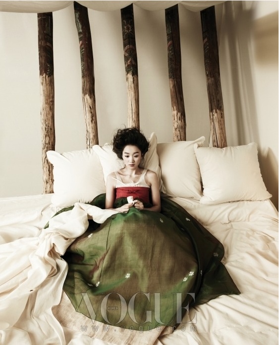 Очаровательная корейская девушка. Фотосессия Vogue Корея.