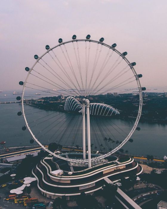 Самое высокое колесо обозрения в мире. Автор: Yik Keat Lee.