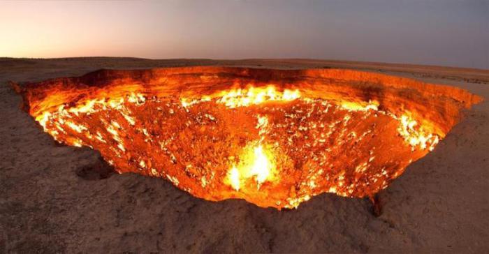 Место с устрашающим названием «дверь в ад», расположилось в Туркмении.