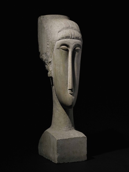 Скульптура: Голова, Амедео Модильяни. \ Фото: barnebys.co.uk.