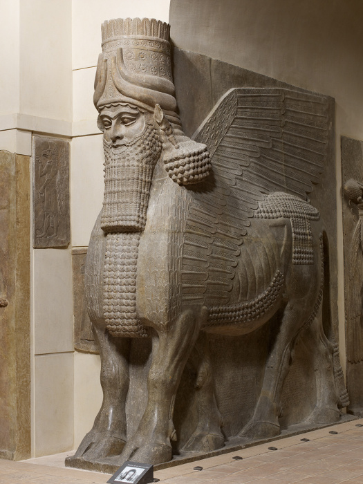 Неоассирийские крылатые быки с человеческими головами, 721-705 до н. э. \ Фото: api-www.louvre.fr.