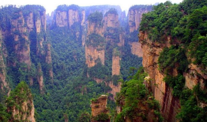 Национальный парк Чжанцзяцзе раскинулся в горах Улинъюань.