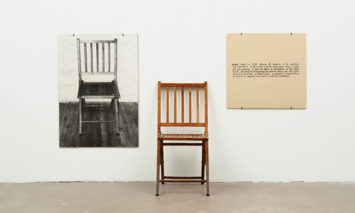 Один и три стула, Джозеф Кошут, 1965 год.  Фото: blogspot.com.