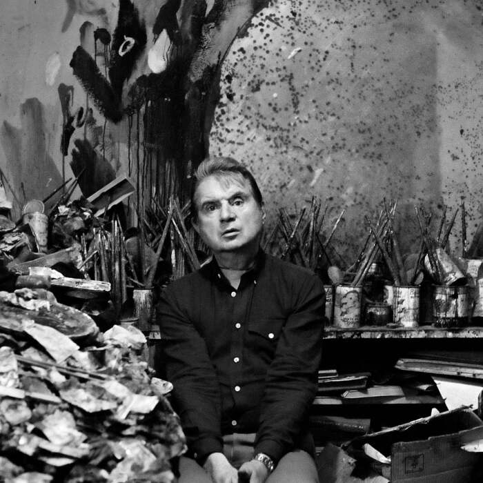 Фрэнсис Бэкон в своей студии в 1980 году. \ Фото: yandex.ua.