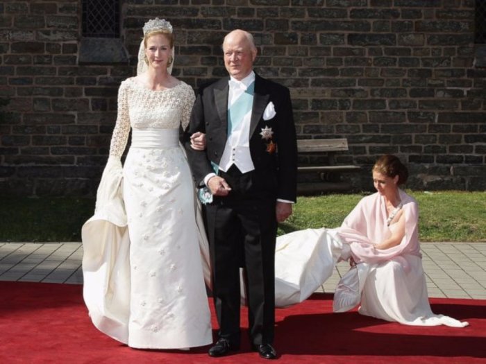 Принцесса Дании Натали цзу Сайн-Витгенштейн-Берлебург и её отец, 2011 год, Германия.