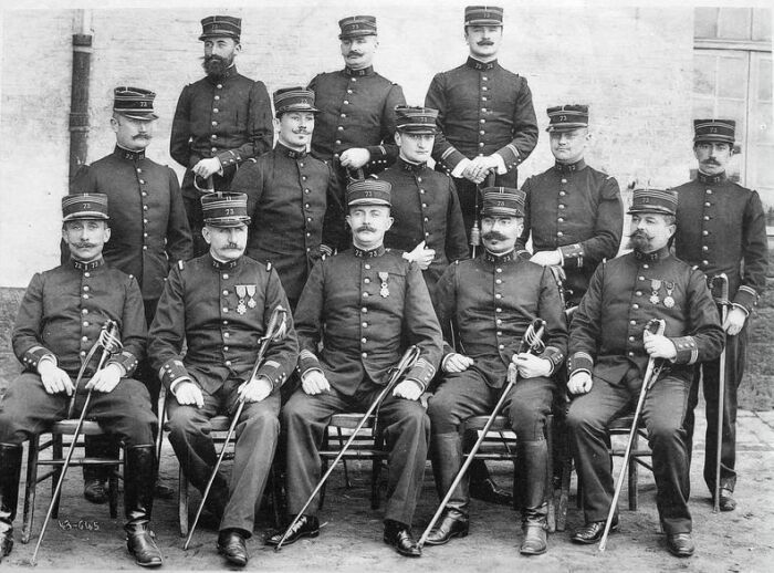 Офицеры первого батальона. \ Фото: p9.storage.canalblog.com.