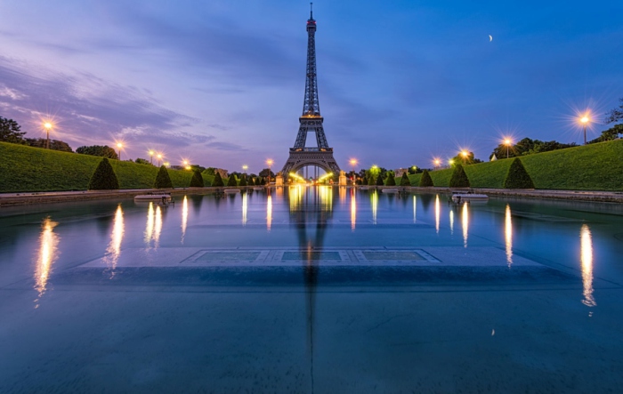 Утренняя леди, Париж, Франция (The Morning Lady, Paris, France). Автор фото: Райлэнд Аш (Rilind H).
