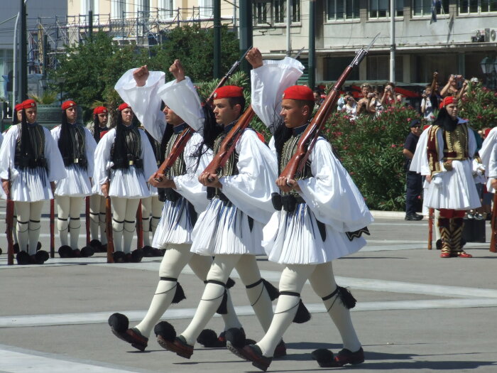 Традиционная мужская одежда Греции.  Фото: eavisa.com.