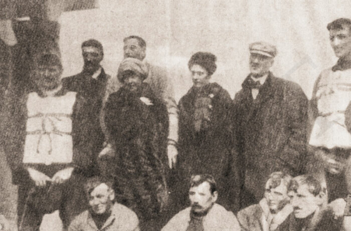 Лаура и другие выжившие на борту Карпатии. / Фото: williammurdoch.net.