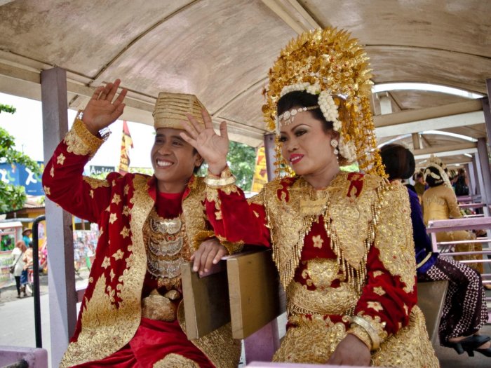 Почти 8000 населенных островов составляют Индонезию, и мода варьируется в зависимости от региона. Автор: Ulet Ifansasti.