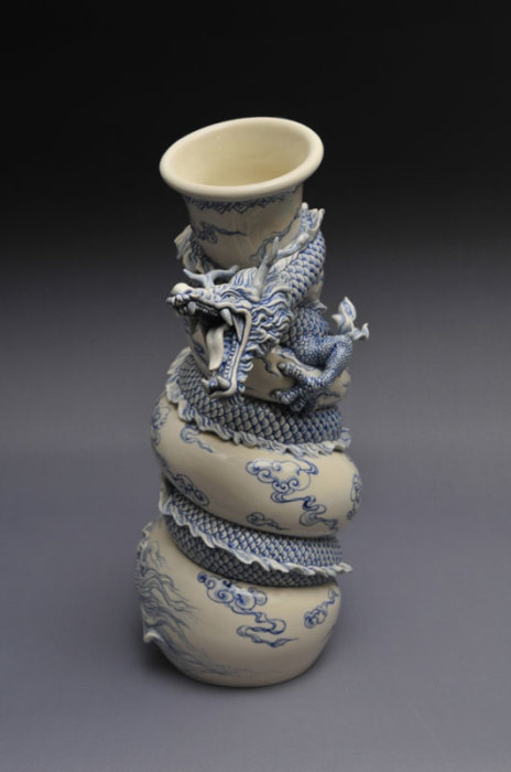 Как рождаются фарфоровые драконы: мастеркласс скульптора Johnson Tsang