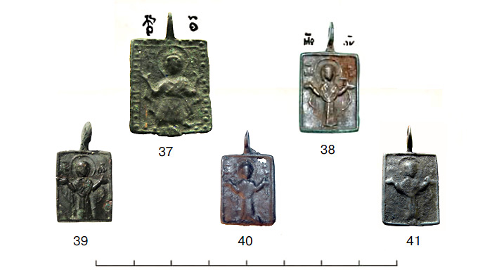 (табл. IV) Иконки XII - XIII вв. с  ростовым изображением Богоматери Оранты Влахернитиссы
