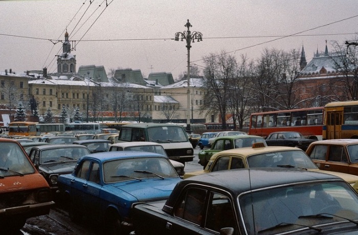 Автомобильная пробка в Москве (1984).