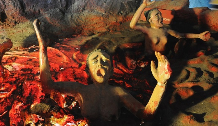Необычный семейный парк Хо Пар Вилла  показывает ужаснейшие пытки в аду.
