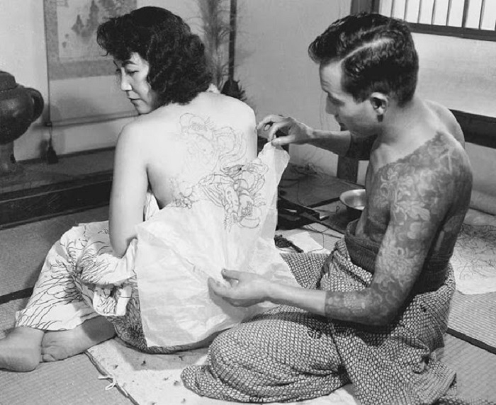 Для якудзы татуировка — это способ идентифицировать свою клановую принадлежность.