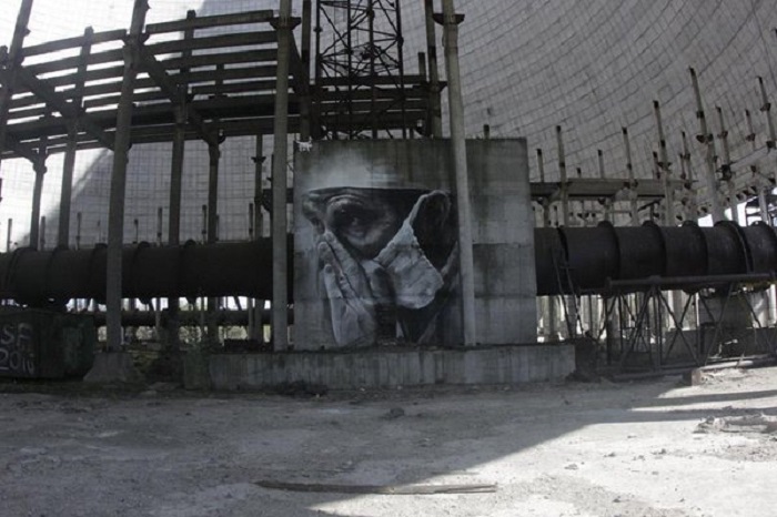 Портрет в память о ликвидаторах последствий катастрофы на реакторе Чернобыльской атомной электростанции.