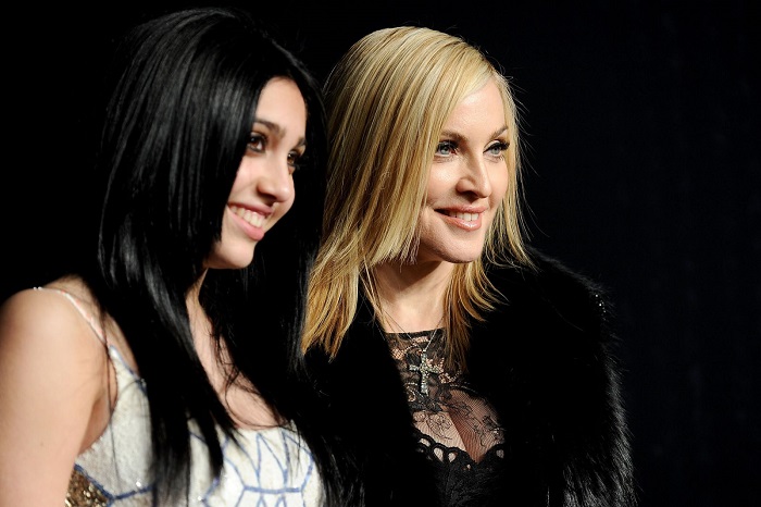 Мадонна и ее дочь Лурдес очень похожи.