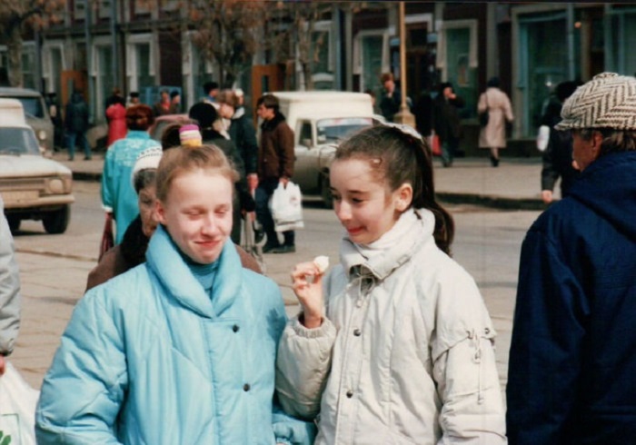 Российские девушки, встреченные туристом из Германии на улицах одного из городов.