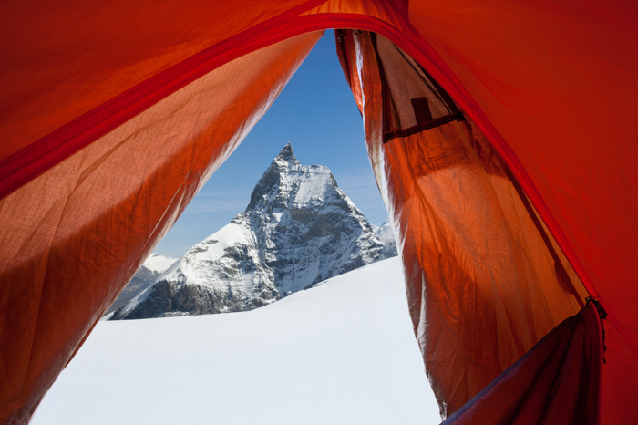 Снимок сделан из самой верхней точки ледника Акджи (3600 метров), на фотографии знаменитая гора Маттерхорн с уникальной четырехгранной пирамидальной формой.