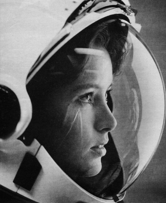 Анна Фишер (Anna Fisher) — «первая мать в космосе».