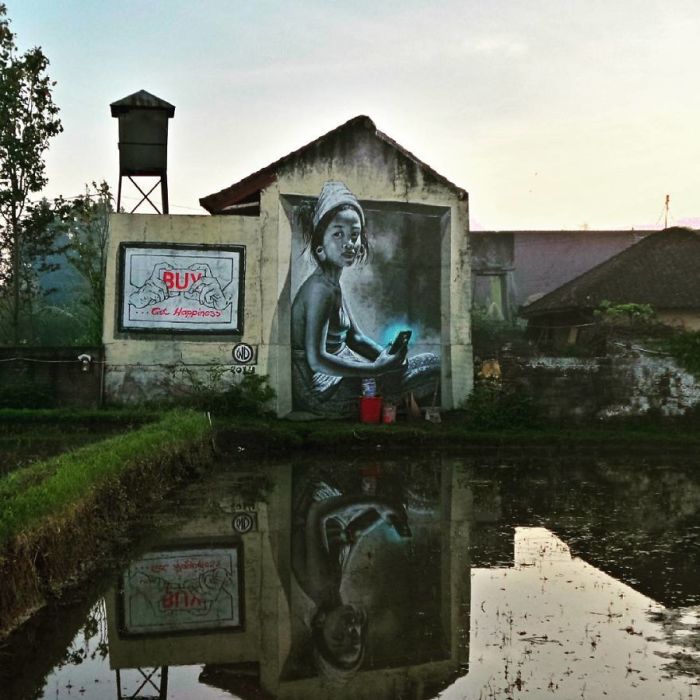 Большой рисунок, выполненный греческим художником на одном из зданий острова Бали (2014 год).