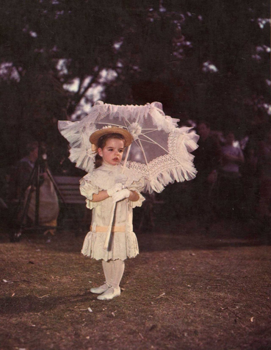 Первый раз на экранах Лайза появилась в трёхлетнем возрасте в финальной сцене фильма «Старым добрым летом», 1949 год.