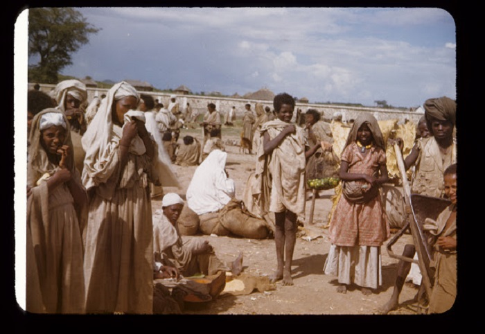 Обычный день эфиопов, жителей Восточной Африки.