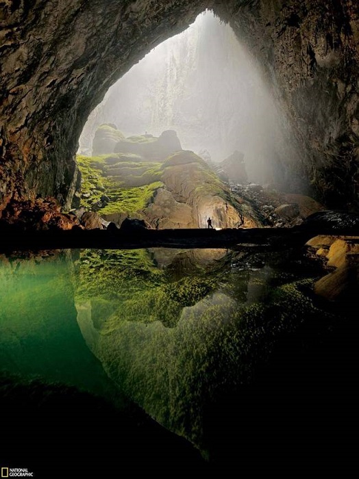 Самая большая пещера в мире из обнаруженных на данный момент местным жителем по имени Хо-Ханг в 1991 году.