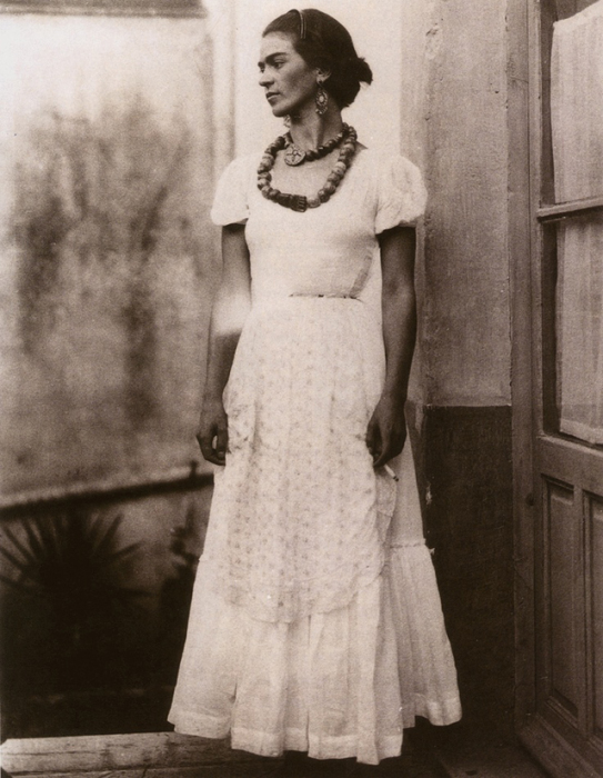 Фрида Кало в 1920-е годы.