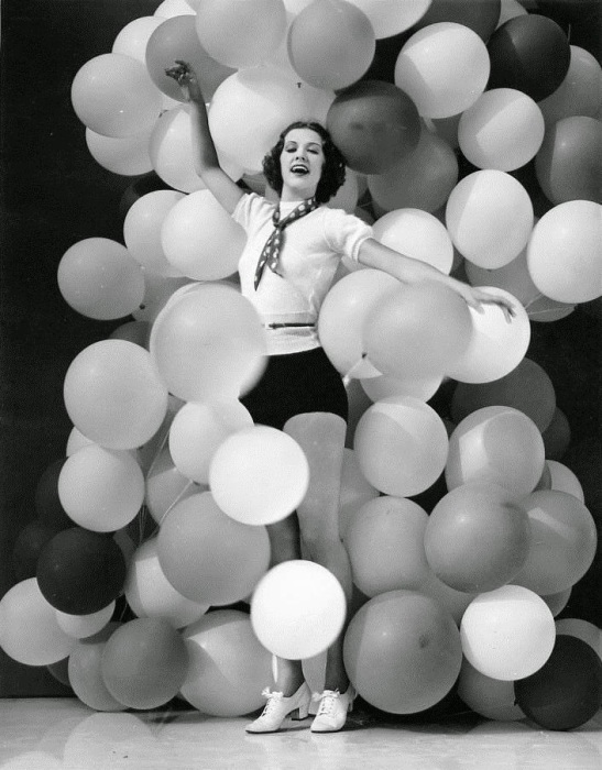 Американская актриса и танцовщица 1930-1940-х годов, известная своими танцевальными номерами.