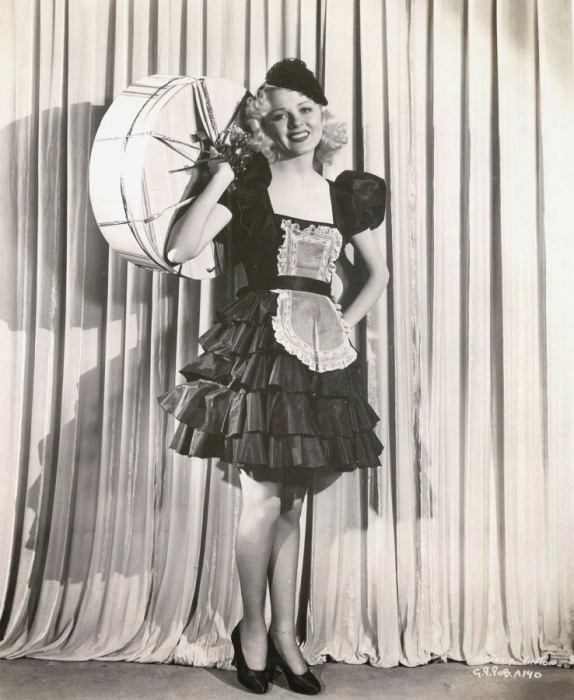 Актриса, получившая известность в период 1932-1940 годов.