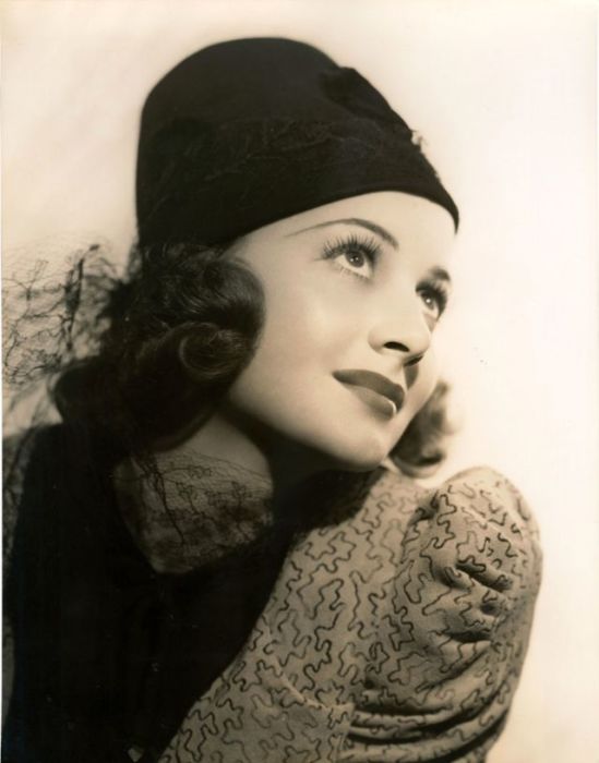 Одна из самых востребованных актрис Голливуда 1930-х и 1940-х годов смогла получить две премии «Оскар» за лучшую женскую роль.