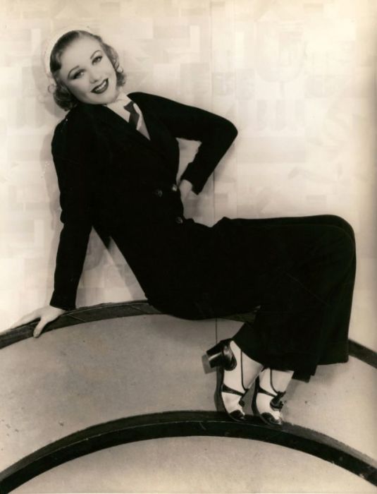 Американская актриса и танцовщица, которая снималась в музыкальных фильмах в паре с хореографом Фредом Астером (Fred Astaire).