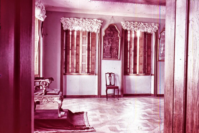 Один из тронных залов Михайловского дворца.