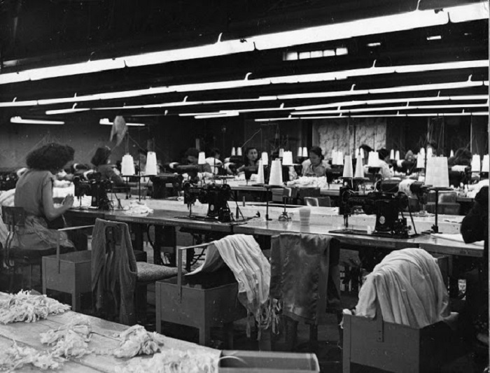 Цех по пошиву одежды, 1948 год.