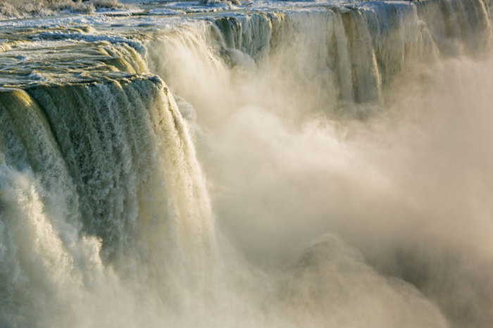 Самый мощный водопад в Северной Америке.