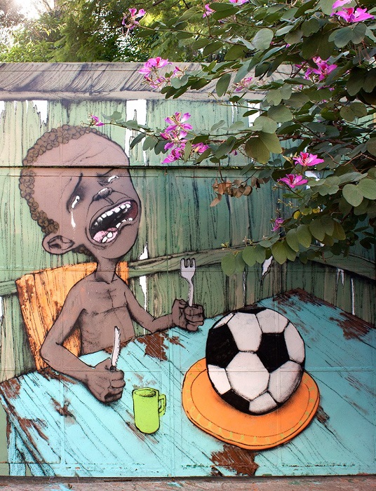 Граффити от бразильского футбольного болельщика.