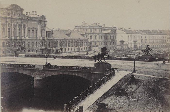 Один из самых известных мостов Петербурга.