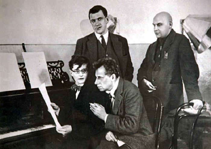 Дмитрий Шостакович, Всеволод Мейерхольд, Владимир Маяковский, Александр Родченко, февраль 1929 года.