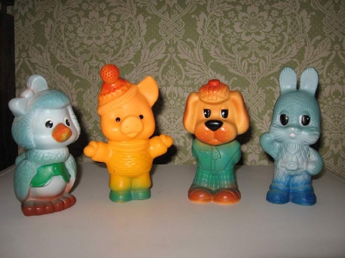 Резиновые игрушки: Каркуша, Хрюша, Филя, Степашка.