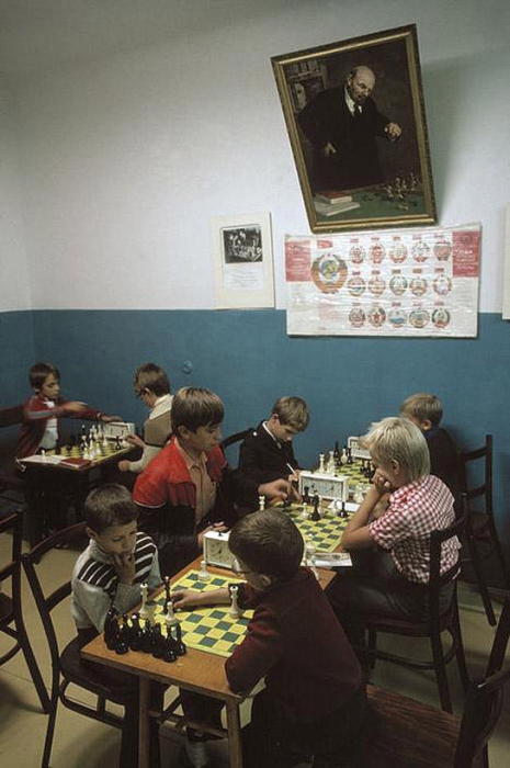 Ялтинский шахматный клуб для детей, 1988 год. Фотограф Бруно Барби (Bruno Barbey).