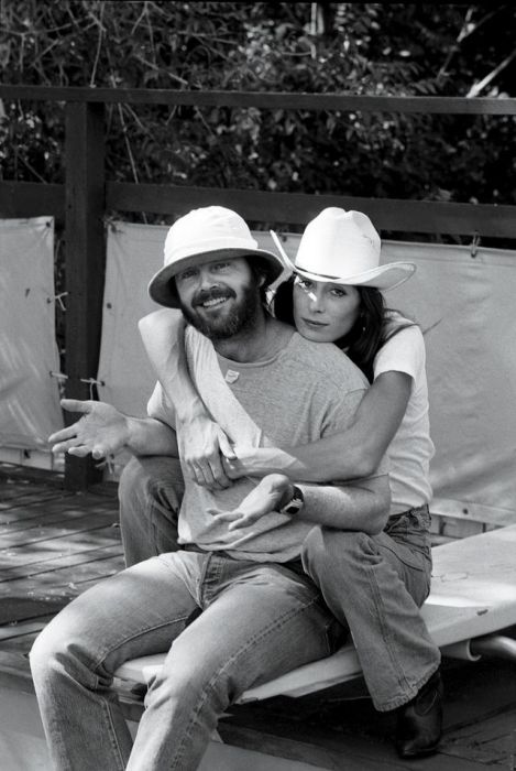 Американский киноактер Джек Николсон (Jack Nicholson) и «хальстонетка» Анжелика Хьюстон (Anjelica Huston).