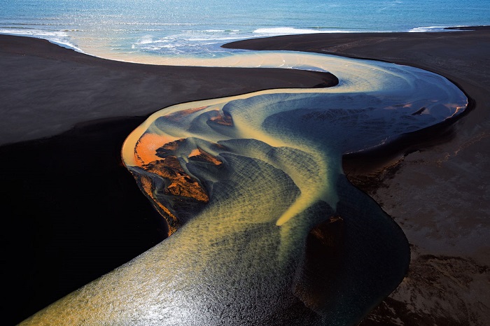 Сказочная дельта реки в Южной Исландии. Автор фотографии: Стивен Кинг (Stephen King).