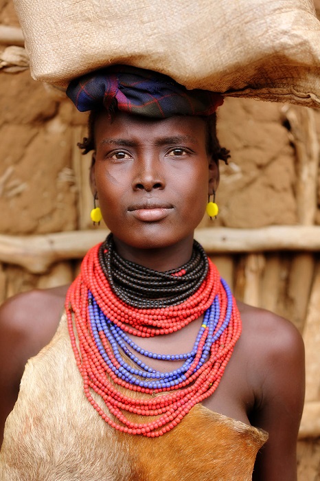 Племя, которое живёт в долине Омо в южной Эфиопии.