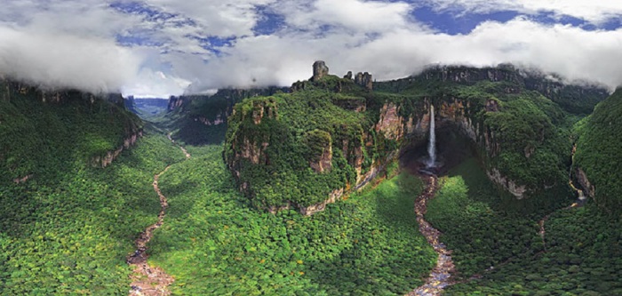 Живописное природное образование в Венесуэле, которое находится в 10 км к югу от самого высокого водопада в мире, Анхель, и разделяет с ним одну долину.
