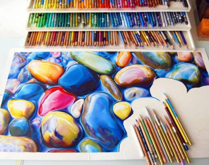 Рисунок, выполненный цветными карандашами.