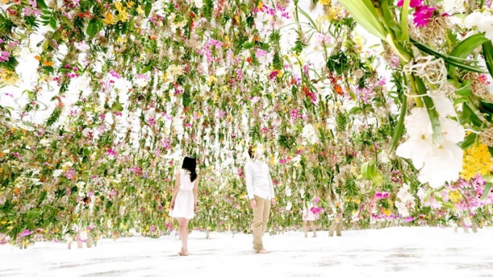 «Парящий» цветочный сад в Токио.