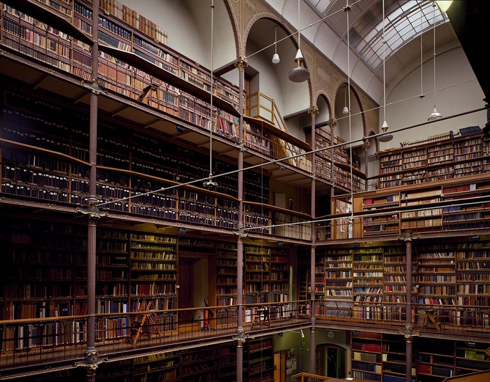 Крупнейшая библиотека в Нидерландах, экземпляры книг которой посвящены исследованию истории искусств.