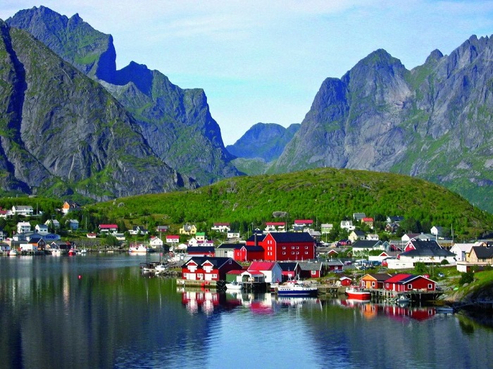 Маленькие города в норвегии хочу переехать в италию